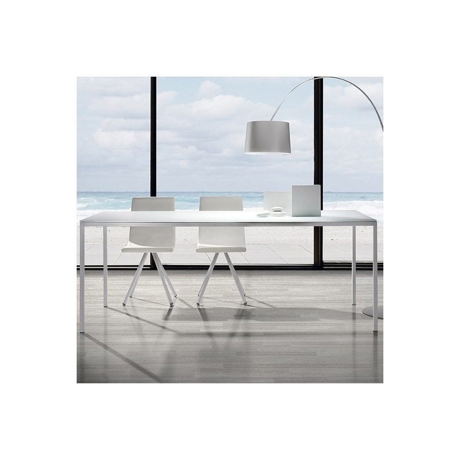 Comprar mesa de comedor Line online