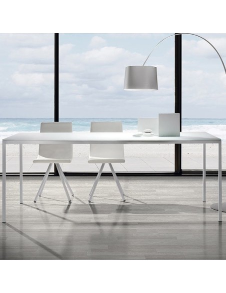 Comprar mesa de comedor Line online