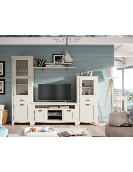 Salón IND 252 con una vitrina con puerta alta, un mueble tv, una vitrina con puerta baja y estante