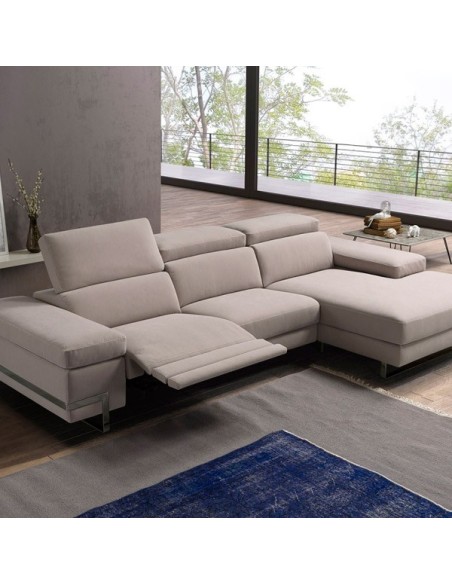 chaise longue livio electrico. Polo Divani.