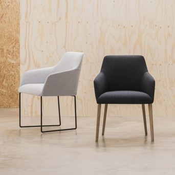 Silla de comedor Alya modelo 1534 de la firma nacional Andreu World 2