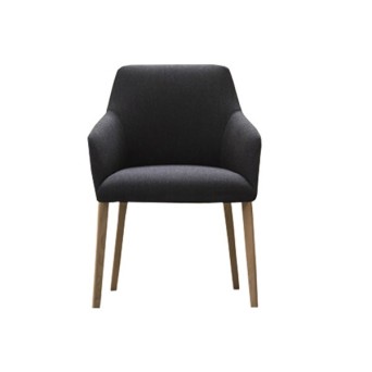 Silla de comedor Alya modelo 1534 de la firma nacional Andreu World