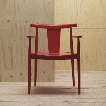 Silla de la colección Smile de Andreu World 2