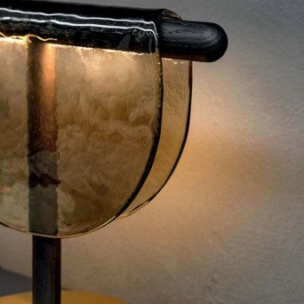 Lámpara de sobremesa Dalí de la firma italiana de diseño Tonin Casa 2