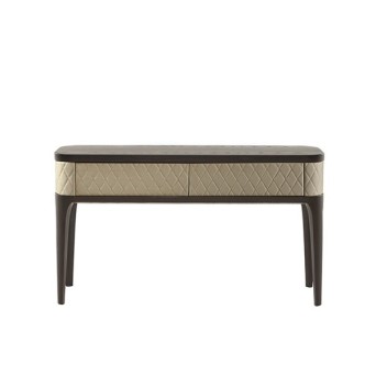 Consola Tiffany de Tonin Casa, fabricada en madera y piel