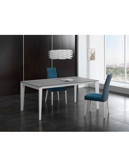 modelo de mesa Geo disponible en varias medidas Muebles Lara