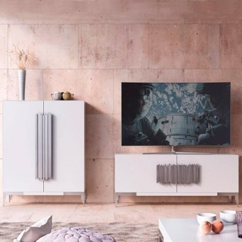 Salón MX18, de Franco Furniture, lacado en blanco mate y detalles en plata vieja