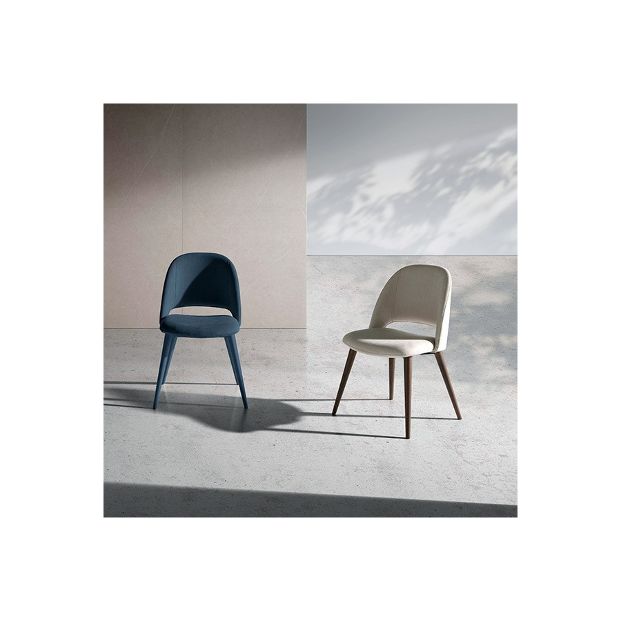 Silla de comedor con patas de madera
