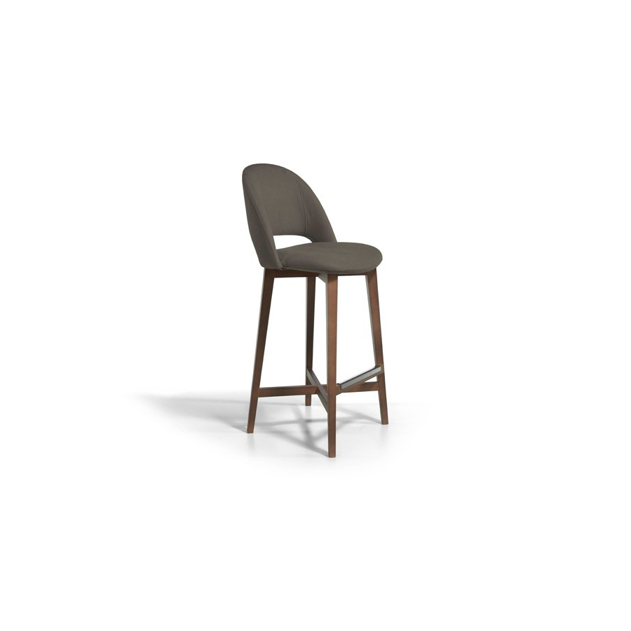 Taburete con patas de madera