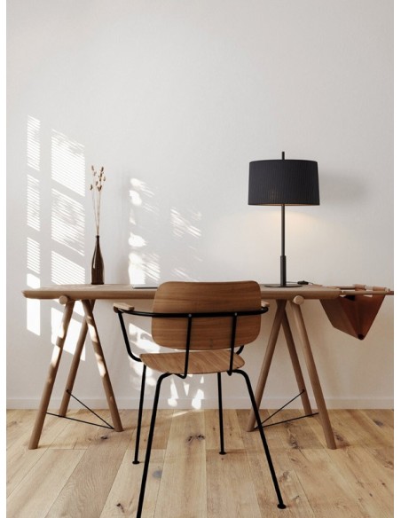 Lámpara de mesa moderna