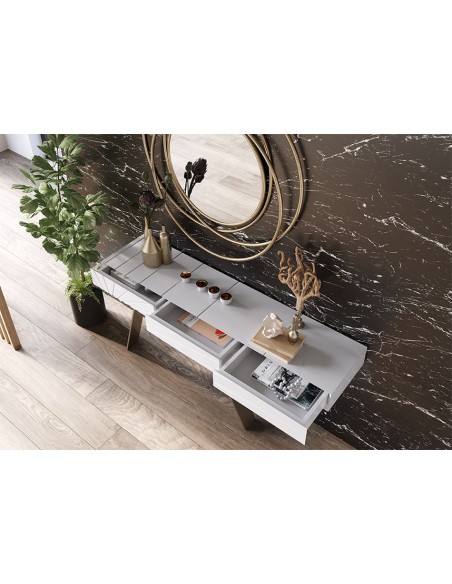 Consola de tres cajones disponible en varias medidas