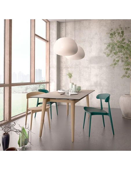 Silla Pure en fresno natura y colores RAL