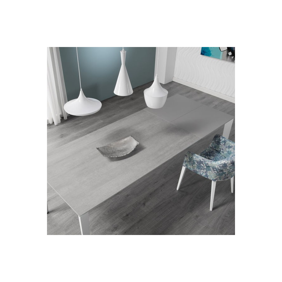 Mesa extensible de comedor con acabado de madera estilo nórdico