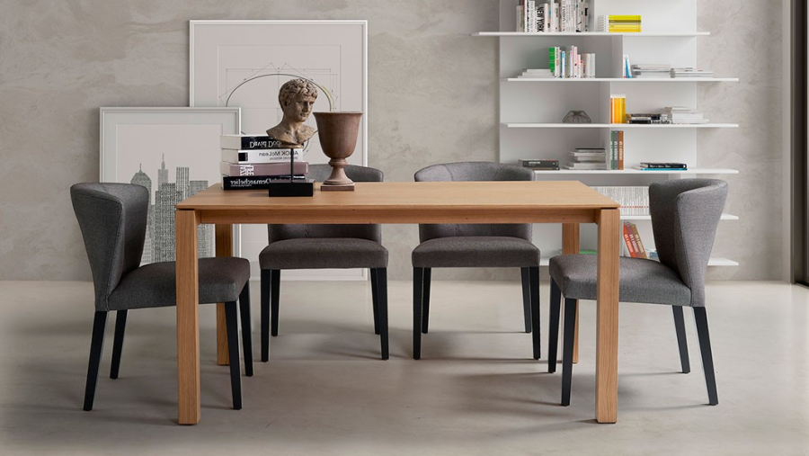 Silla para salón o comedor ergonómica con patas de madera