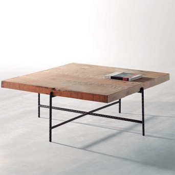Mesa de centro Girona de la firma Coolwood fabricada en madera