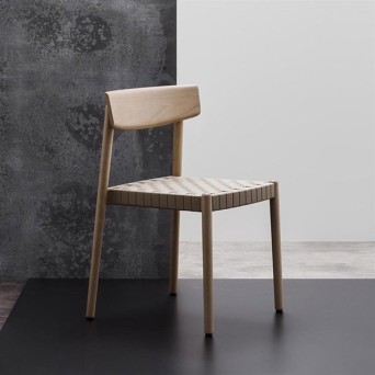Silla Smart modelo 0612 de la firma nacional Andreu World