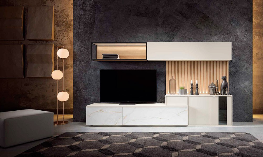 Salón Nexa C210, con alistonado trasero. módulo bajo, módulos colgados y mueble tv en acabado white glass