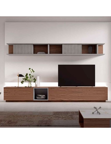 Vista frontal del Salón Nexa C215, de Mesegue, con módulo bajo y dos estanterías con hueco y puerta elevable