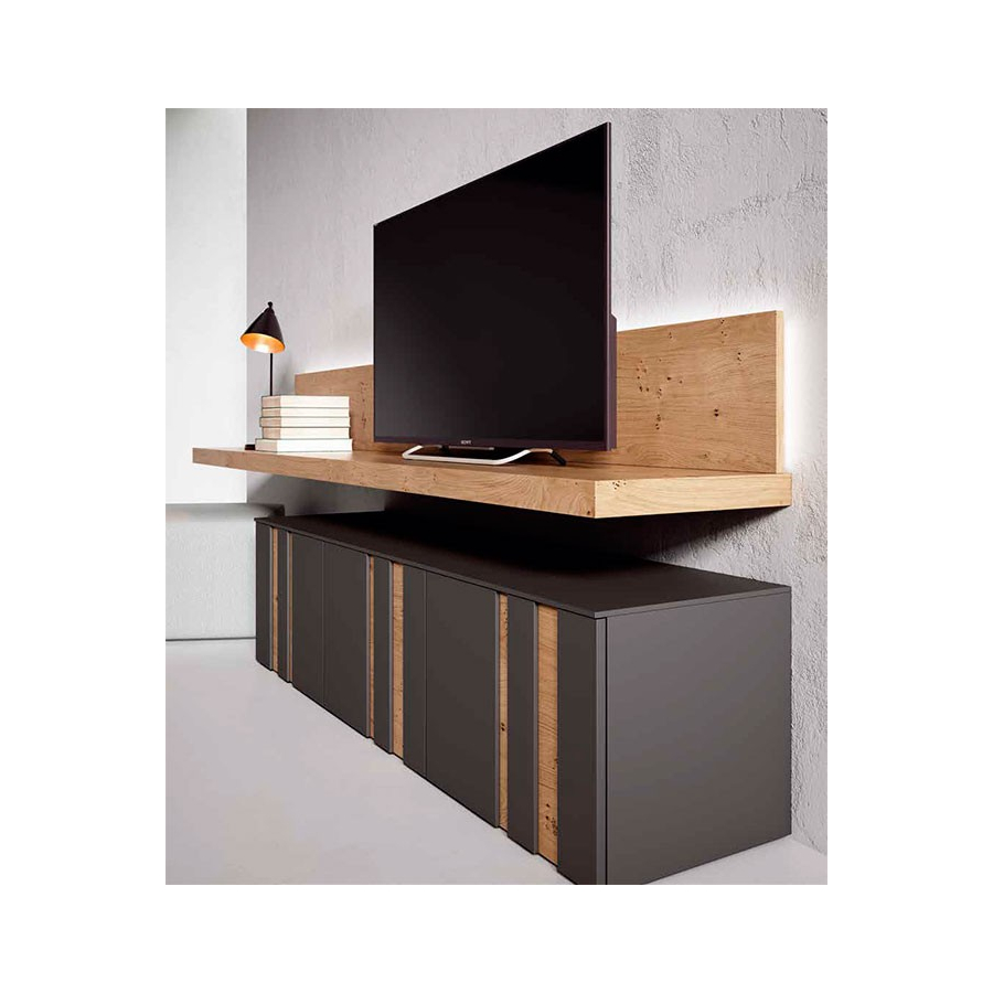 Detalle de los módulos bajos con puertas y del sobre a pared con soporte del Salón Nexa C221 de Mesegue
