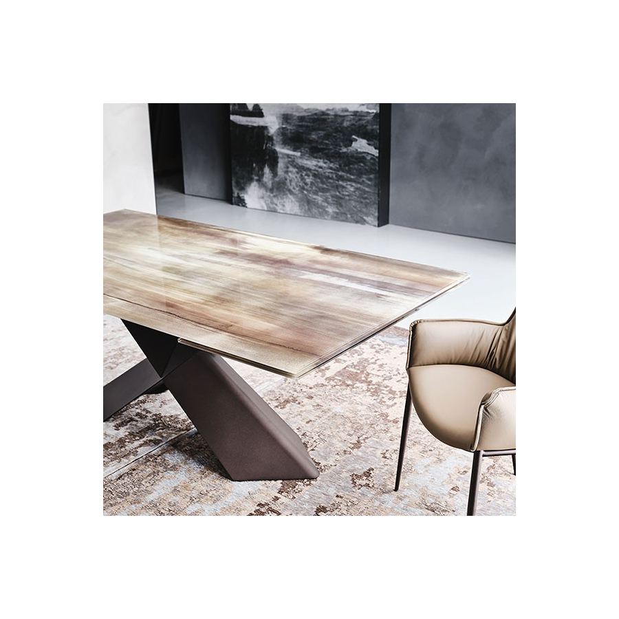 Mesa de comedor de la colección Tyron de Cattelan Italia
