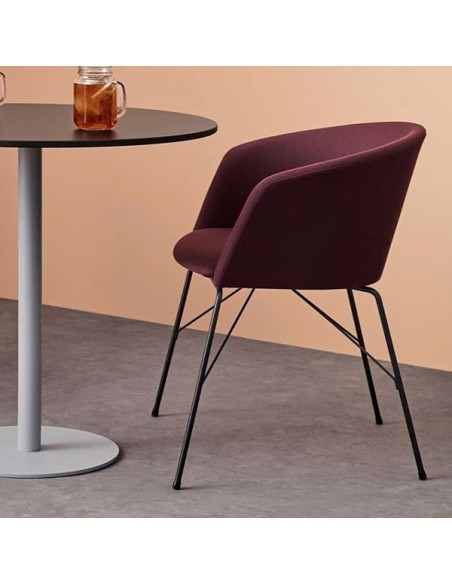 Silla con carcasa tapizada en Muebles Lara