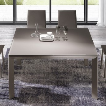 Mesa Urben cuadrada y rectangular de Ramiro Tarazona
