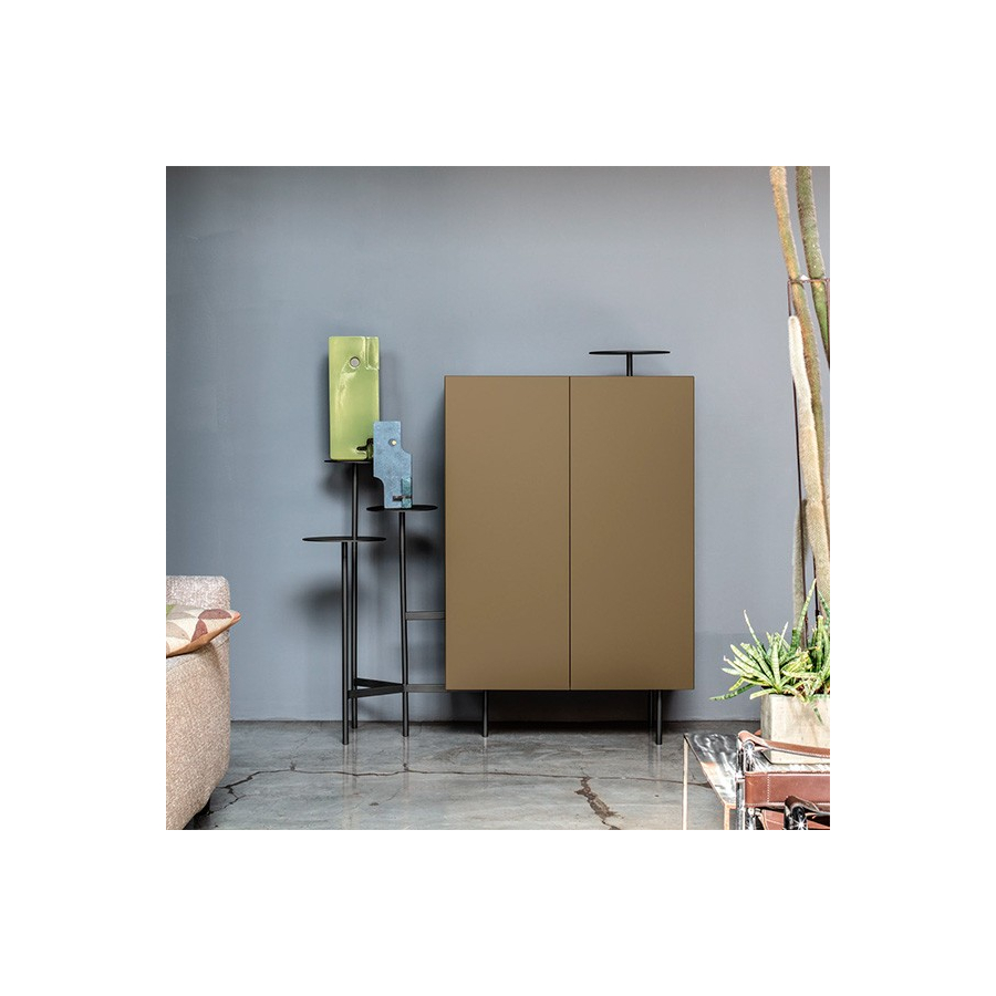 Aparador de 2 puertas disponible en dos medidas