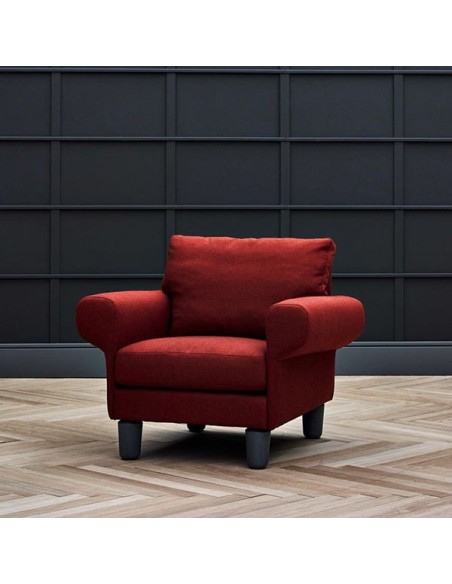 Butaca tapizada en tela desenfundable en Muebles Lara