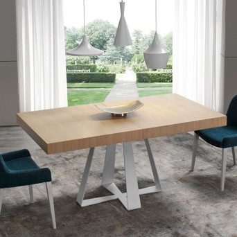 Mesa de comedor con tapa en chapa de madera