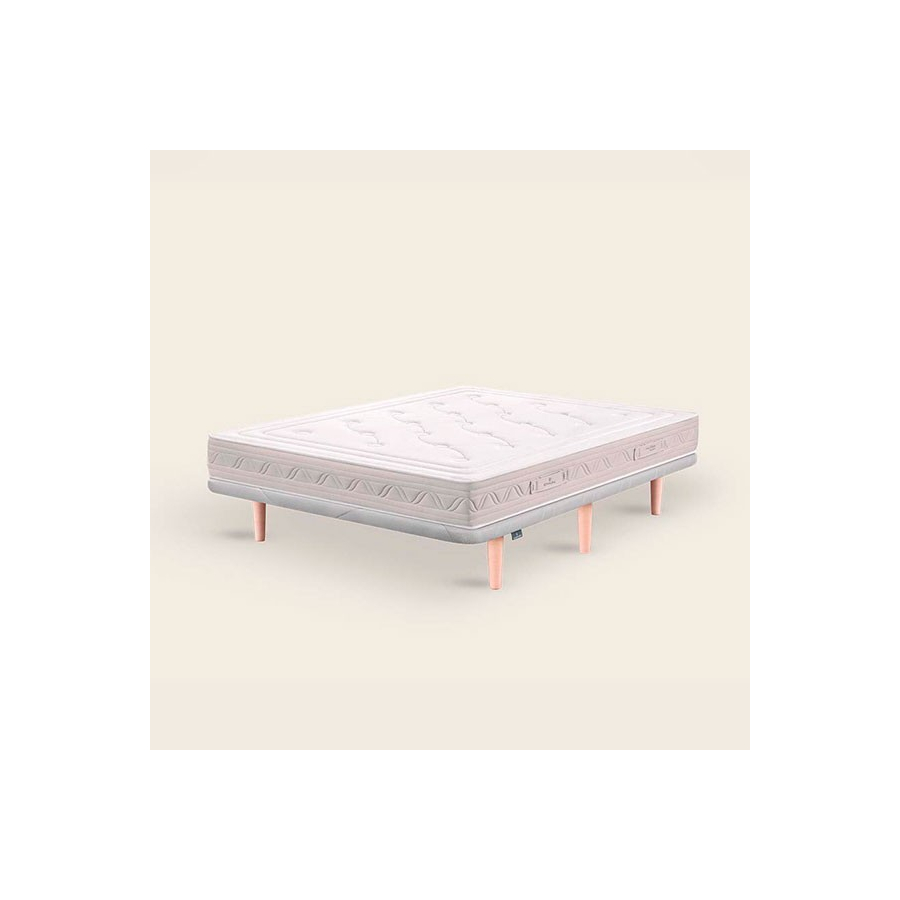 Base tapizada con patas cónicas en Muebles Lara