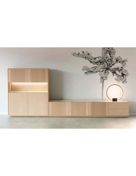 Salón One, de P. Espejo, acabado roble natural y porcelánico rem