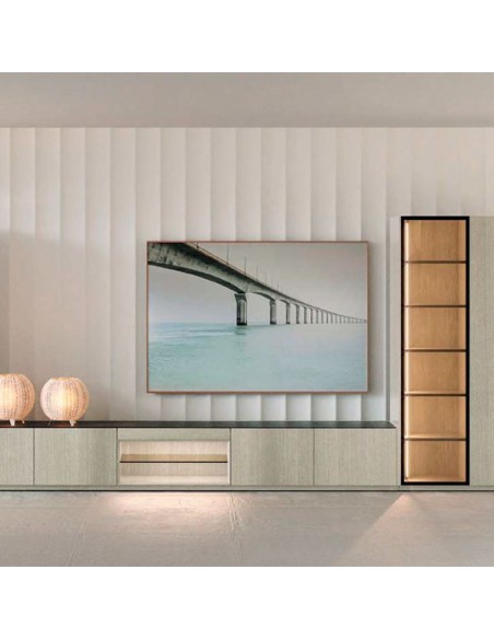 Salón One 2, de P. Espejo, en chapa de madera natural y con tapa porcelánica.