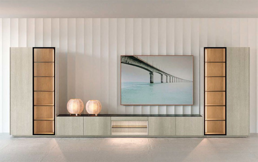 Vista ambiente del Salón One 2 P. Espejo, acabados Roble Taupe y Porcelánico Laurent