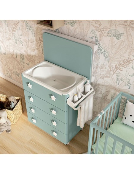 Cómoda con bañera y cambiador para bebé