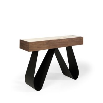 Consola Papallona de Mobles Nacher, con estructura en chapa de madera natural, patas metálicas y tapa porcelánica