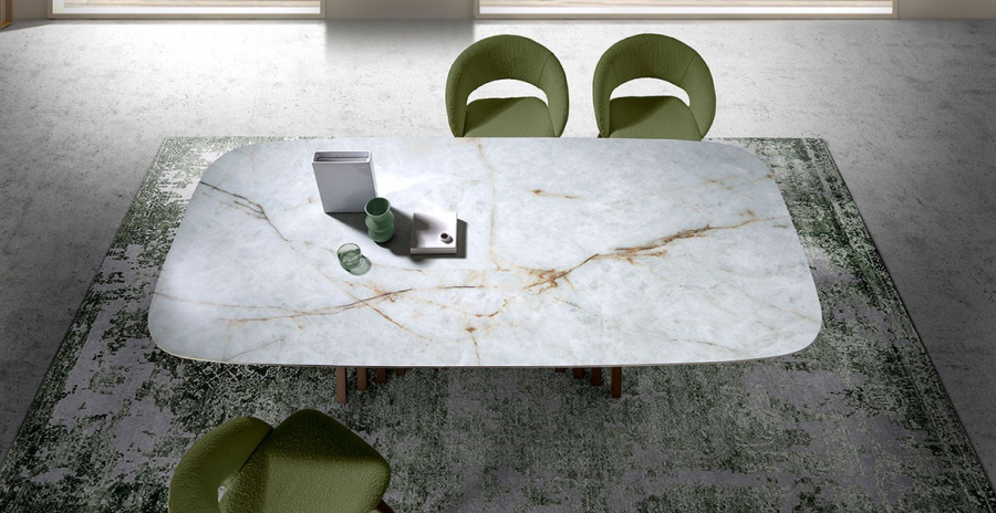 Silla comedor Ozzy con tapizado en tela verde