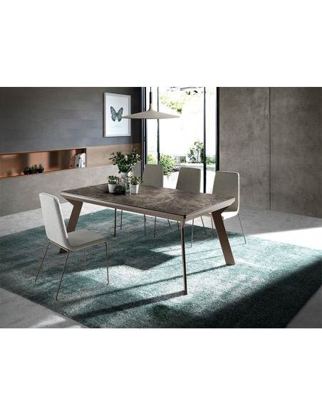 Mesa de comedor en tapa cerámica