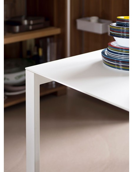 Mesa de comedor para interior y exterior Thin-K