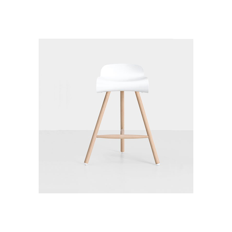 Taburete BCN con base de madera y asiento de polipropileno