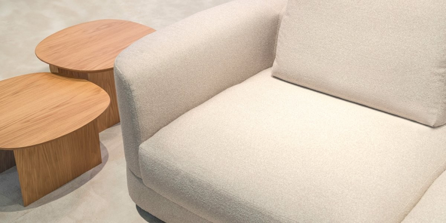 Sofá con chaiselongue tapizado