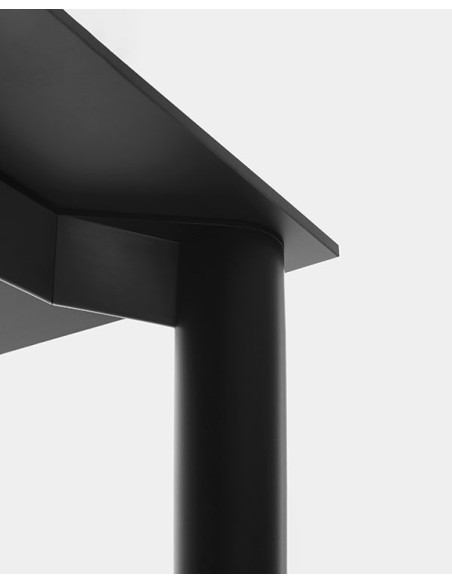 Mesa diseño Bodoni tapa Laminam