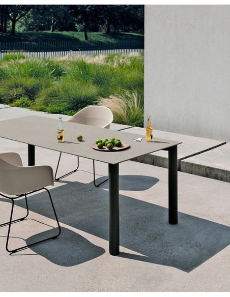 Mesa comedor fija Bodoni Kristalia