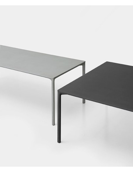 Mesa cemento Boiacca en gris claro o gris oscuro