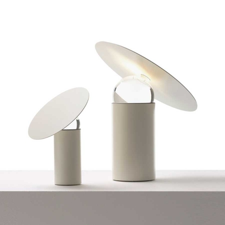 Lámpara Era disponible en dos medidas