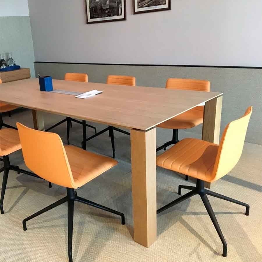 Mesa Extra Table pata cuadrada