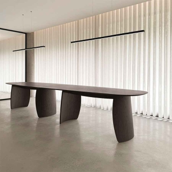 Mesa Petal XL de Stua madera en ambiente