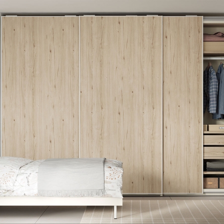 Dormitorio juvenil con cama de matrimonio
