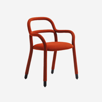 Silla Pippi de Midj con estructura tapizada en color orange