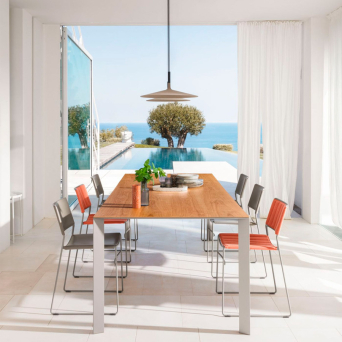 Mesa comedor Akashi cuadrada con tapa de madera y estructura aluminio negra 2