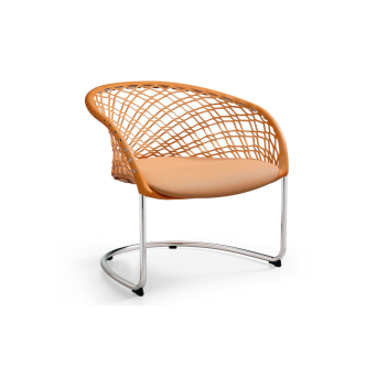 P47 Lounge Chair con base de metal, asiento tapizado en tela y respaldo de cuero